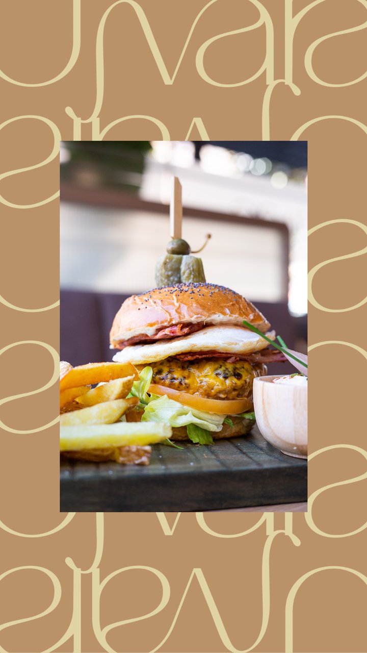 Story: burger and fries framed on the Ujvara pattern