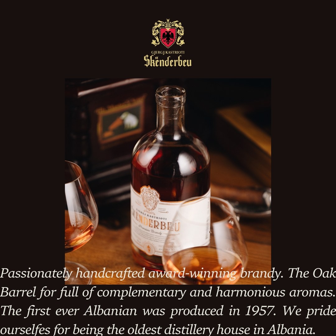 Skënderbeu premium brandy with two glasses