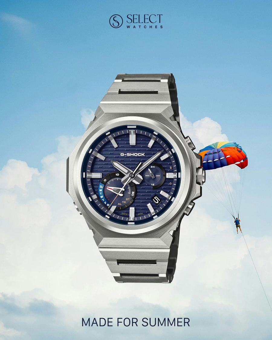 Made for summer: blue G-Shock with a parasail in the sky