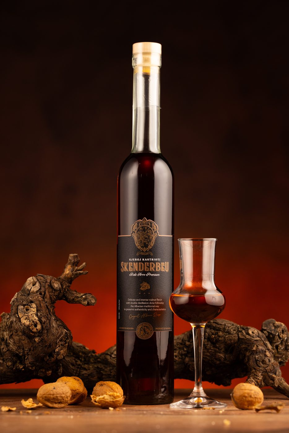 Skënderbeu Raki Arre Premium with walnuts and vine wood